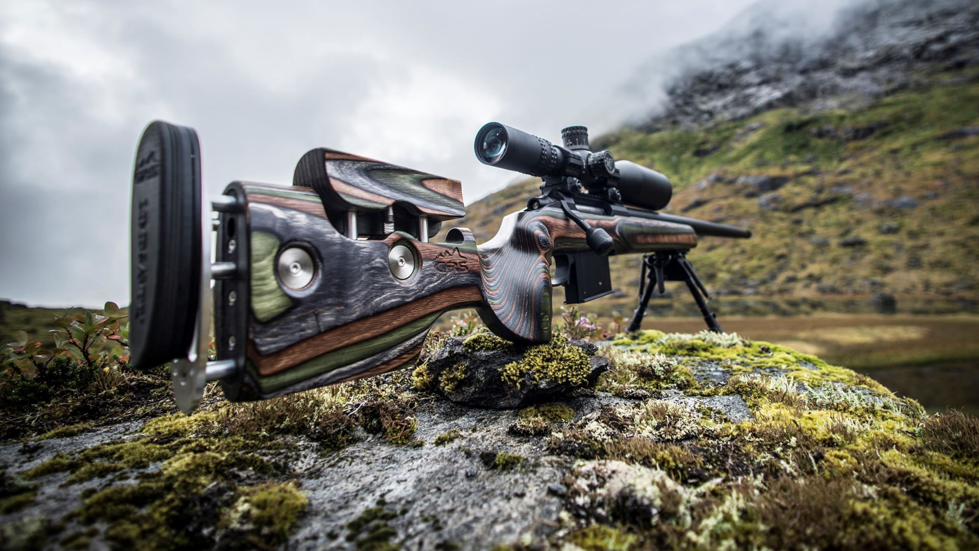 Height adjustable recoil pad set